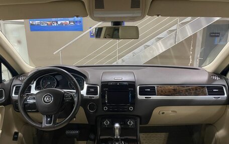 Volkswagen Touareg III, 2012 год, 2 099 900 рублей, 7 фотография
