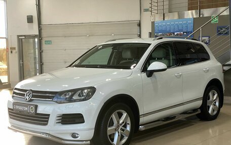 Volkswagen Touareg III, 2012 год, 2 099 900 рублей, 3 фотография