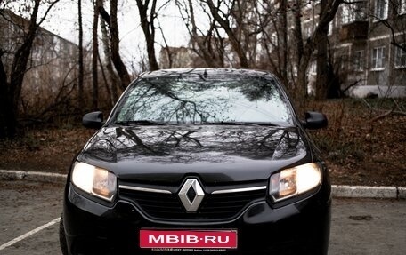 Renault Logan II, 2014 год, 500 000 рублей, 1 фотография