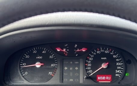 Renault Laguna II, 2001 год, 265 000 рублей, 40 фотография