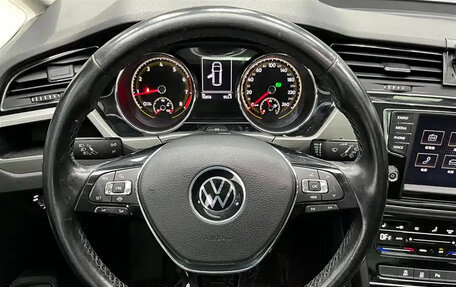 Volkswagen Touran III, 2021 год, 2 200 000 рублей, 8 фотография