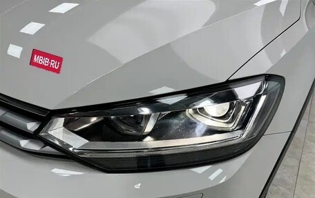 Volkswagen Touran III, 2021 год, 2 200 000 рублей, 7 фотография