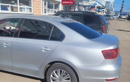 Volkswagen Jetta VI, 2012 год, 800 000 рублей, 7 фотография