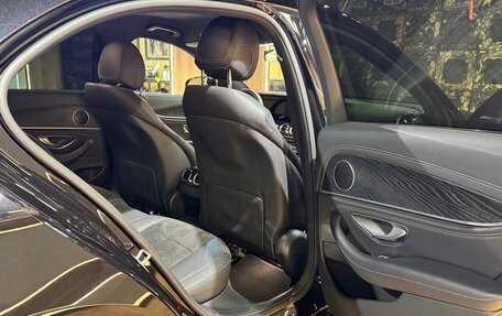 Mercedes-Benz E-Класс, 2020 год, 4 400 000 рублей, 7 фотография