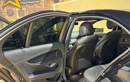 Mercedes-Benz E-Класс, 2020 год, 4 400 000 рублей, 14 фотография