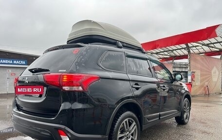 Mitsubishi Outlander III рестайлинг 3, 2021 год, 2 500 000 рублей, 5 фотография