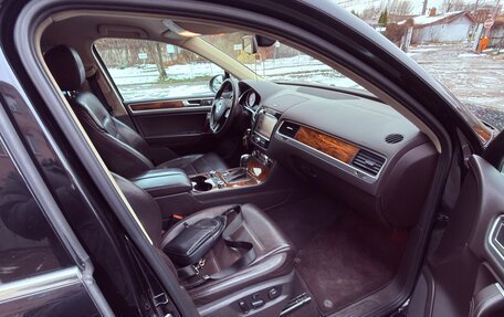 Volkswagen Touareg III, 2011 год, 1 700 000 рублей, 11 фотография