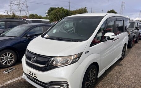 Honda Stepwgn IV, 2017 год, 1 700 000 рублей, 2 фотография