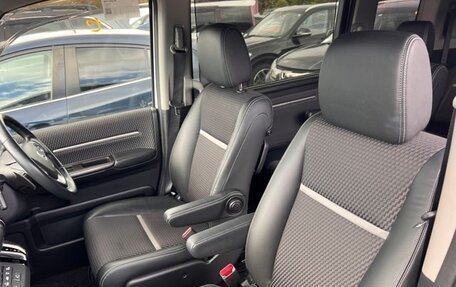 Honda Stepwgn IV, 2017 год, 1 700 000 рублей, 23 фотография