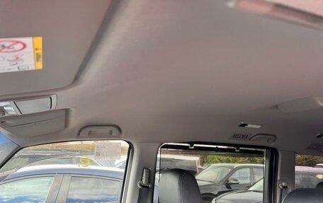 Honda Stepwgn IV, 2017 год, 1 700 000 рублей, 26 фотография