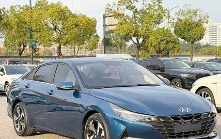 Hyundai Elantra, 2022 год, 1 590 000 рублей, 2 фотография