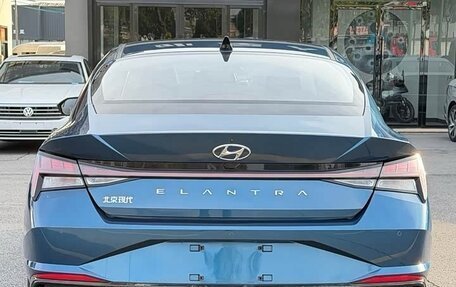Hyundai Elantra, 2022 год, 1 590 000 рублей, 4 фотография
