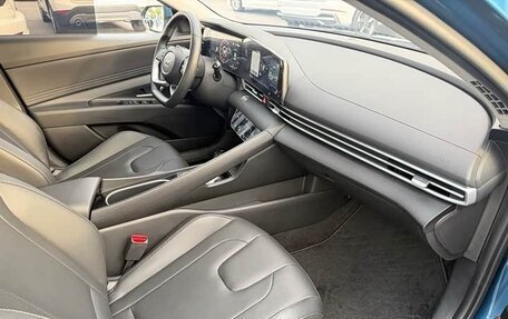 Hyundai Elantra, 2022 год, 1 590 000 рублей, 10 фотография