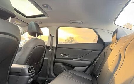 Hyundai Elantra, 2022 год, 1 590 000 рублей, 14 фотография