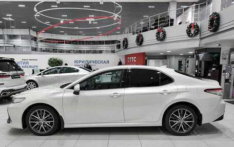 Toyota Camry, 2021 год, 3 150 000 рублей, 10 фотография