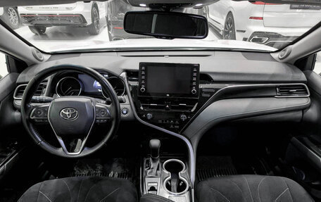 Toyota Camry, 2021 год, 3 150 000 рублей, 17 фотография