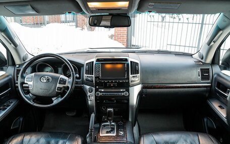 Toyota Land Cruiser 200, 2012 год, 4 200 000 рублей, 18 фотография