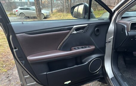 Lexus RX IV рестайлинг, 2017 год, 3 550 000 рублей, 12 фотография