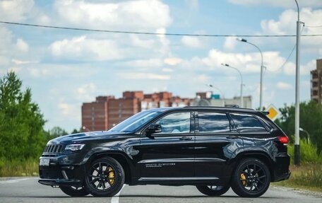 Jeep Grand Cherokee, 2018 год, 7 000 000 рублей, 3 фотография