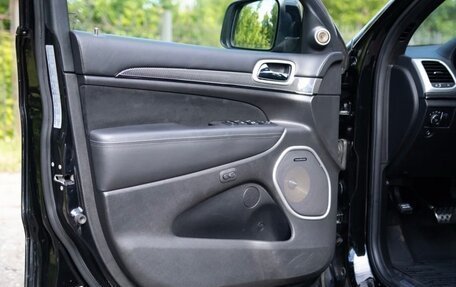 Jeep Grand Cherokee, 2018 год, 7 000 000 рублей, 17 фотография