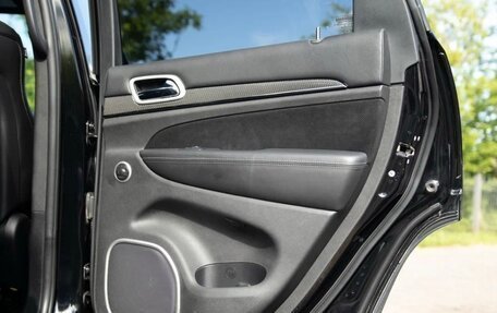 Jeep Grand Cherokee, 2018 год, 7 000 000 рублей, 19 фотография