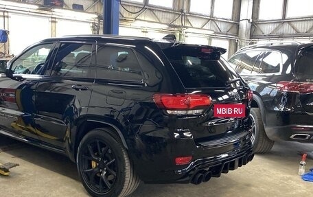 Jeep Grand Cherokee, 2018 год, 7 000 000 рублей, 33 фотография