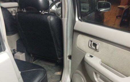 Nissan Cube II, 2001 год, 220 000 рублей, 10 фотография