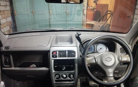 Nissan Cube II, 2001 год, 220 000 рублей, 8 фотография