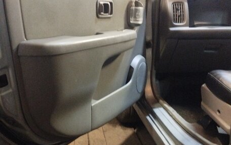 Nissan Cube II, 2001 год, 220 000 рублей, 12 фотография