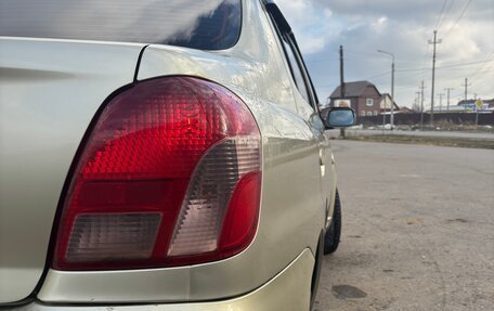 Toyota Platz, 2000 год, 350 000 рублей, 9 фотография