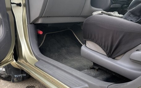 Toyota Platz, 2000 год, 350 000 рублей, 16 фотография