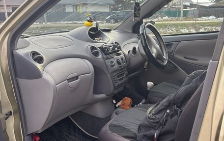 Toyota Platz, 2000 год, 350 000 рублей, 27 фотография