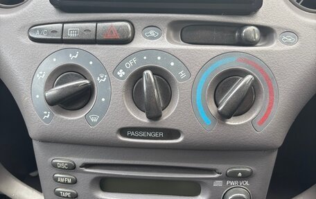 Toyota Platz, 2000 год, 350 000 рублей, 33 фотография