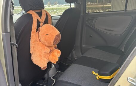 Toyota Platz, 2000 год, 350 000 рублей, 29 фотография