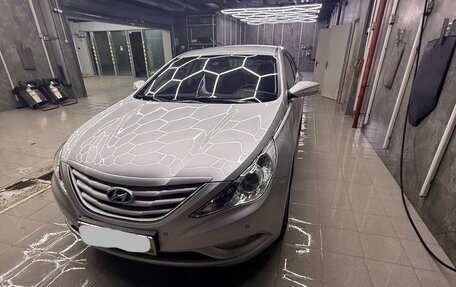 Hyundai Sonata VI, 2010 год, 1 450 000 рублей, 2 фотография
