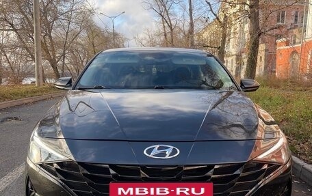 Hyundai Elantra, 2021 год, 1 880 000 рублей, 2 фотография