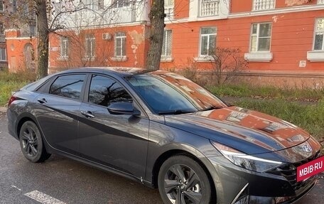 Hyundai Elantra, 2021 год, 1 880 000 рублей, 4 фотография