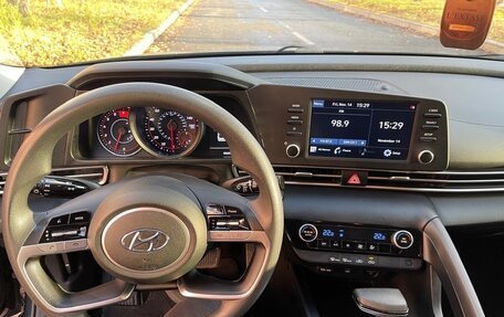 Hyundai Elantra, 2021 год, 1 880 000 рублей, 10 фотография