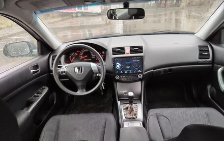 Honda Accord VII рестайлинг, 2004 год, 650 000 рублей, 13 фотография