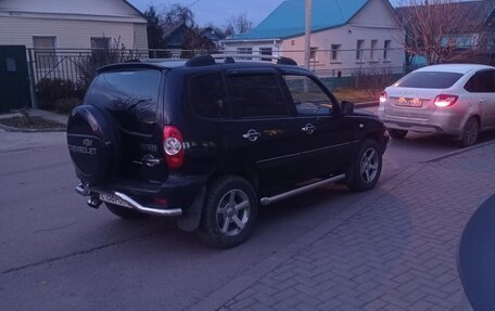 Chevrolet Niva I рестайлинг, 2004 год, 400 000 рублей, 3 фотография