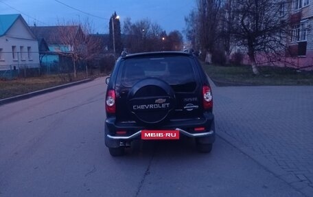 Chevrolet Niva I рестайлинг, 2004 год, 400 000 рублей, 2 фотография