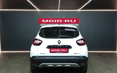 Renault Kaptur I рестайлинг, 2017 год, 1 560 000 рублей, 5 фотография