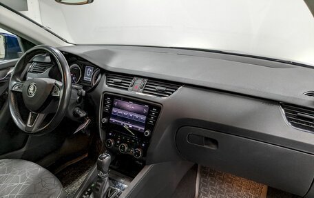 Skoda Octavia, 2019 год, 1 690 000 рублей, 19 фотография