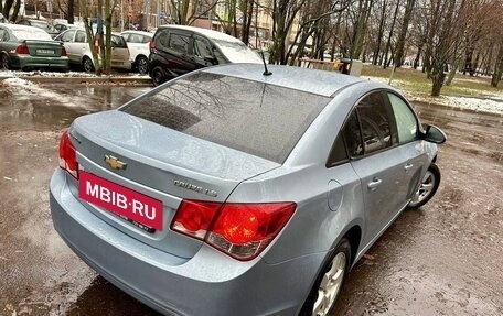 Chevrolet Cruze II, 2010 год, 385 000 рублей, 10 фотография