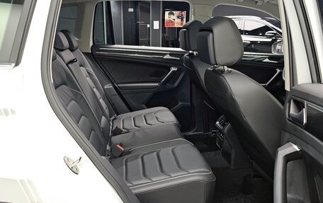 Volkswagen Tiguan II, 2024 год, 4 450 000 рублей, 10 фотография