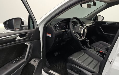 Volkswagen Tiguan II, 2024 год, 4 450 000 рублей, 8 фотография