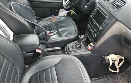 Skoda Yeti I рестайлинг, 2014 год, 1 000 000 рублей, 7 фотография