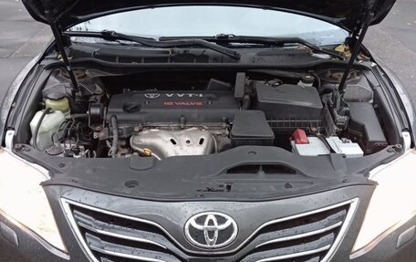 Toyota Camry, 2011 год, 1 390 000 рублей, 2 фотография