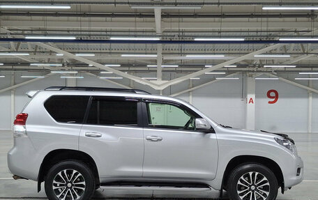 Toyota Land Cruiser Prado 150 рестайлинг 2, 2012 год, 2 539 850 рублей, 4 фотография