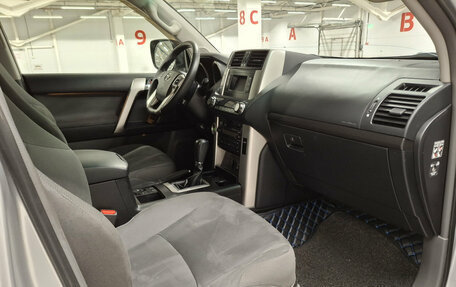 Toyota Land Cruiser Prado 150 рестайлинг 2, 2012 год, 2 539 850 рублей, 11 фотография